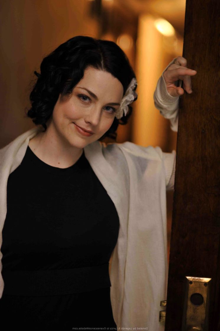 Amy Lee New Hairstyle