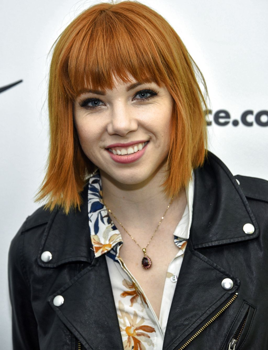 Carly Rae Jepsen New Haircut