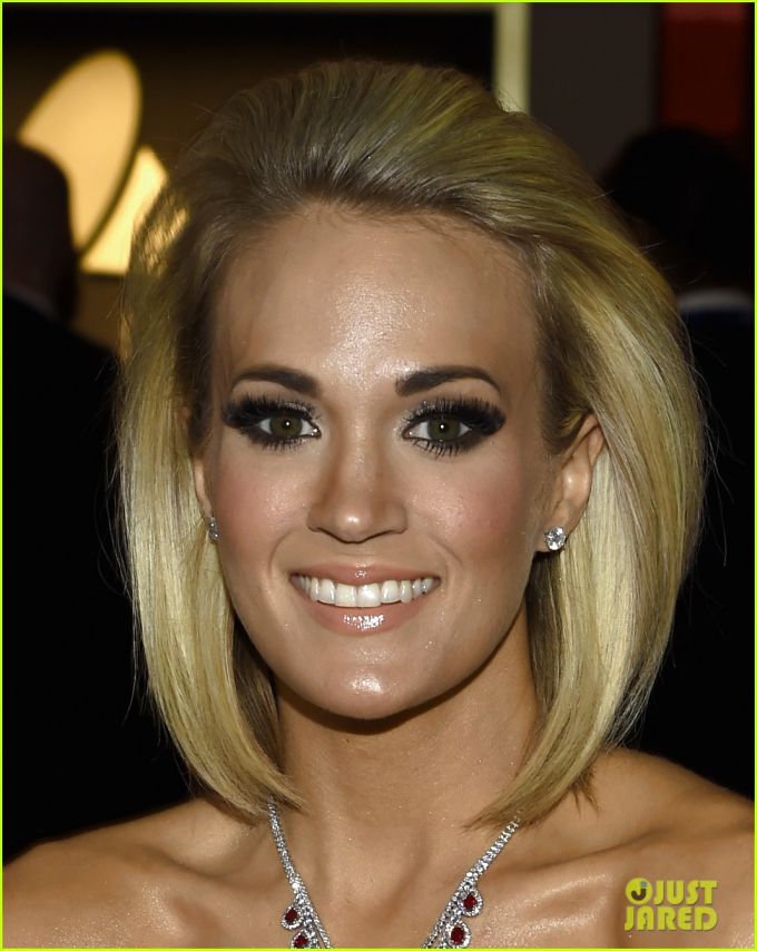 carrie underwood new haircut grammys 2016 carrie underwood new haircut grammys 2016
