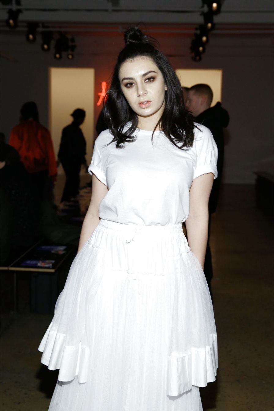 charli xcx sucker