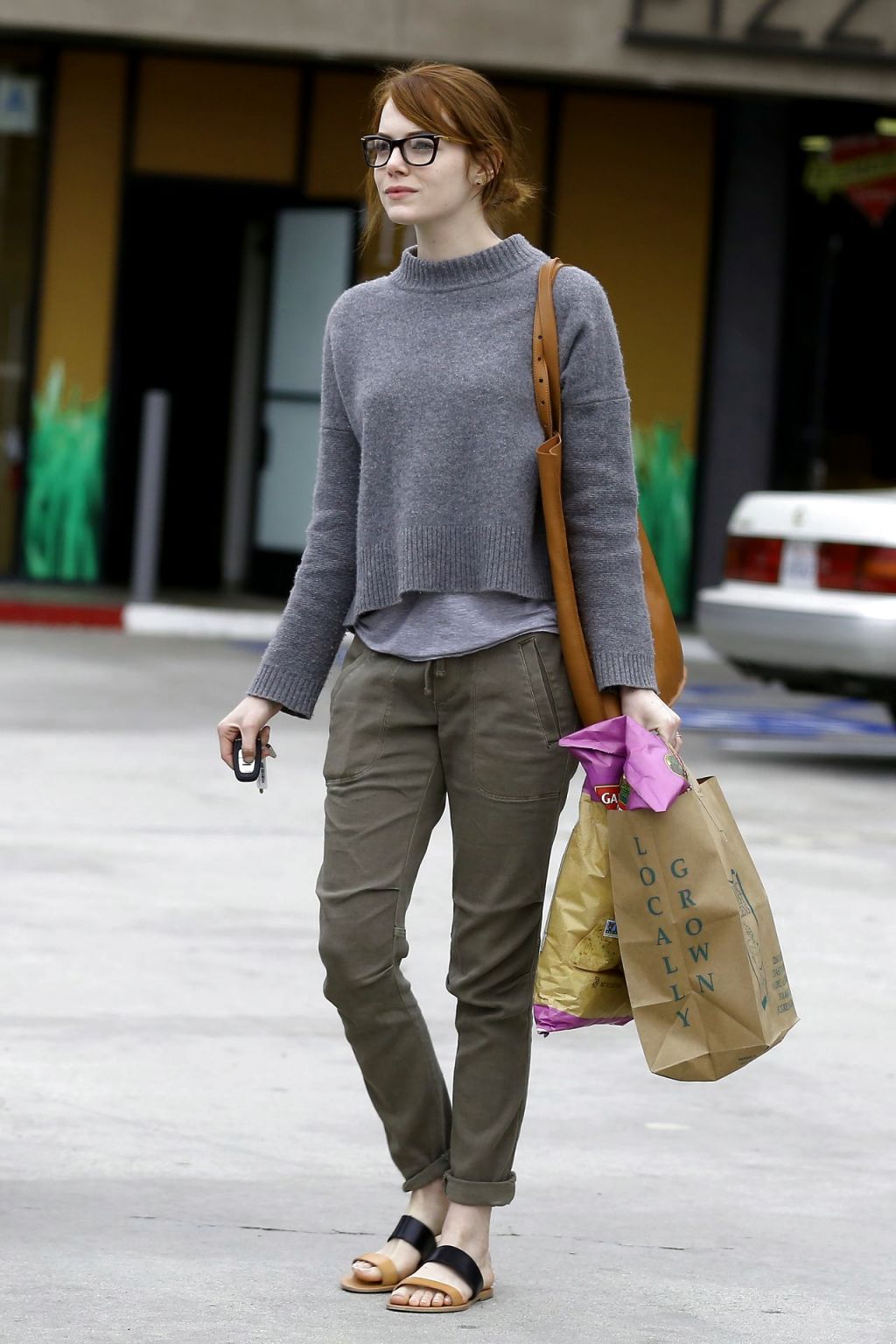 picture--emma-stone-street-style-2016.jpg