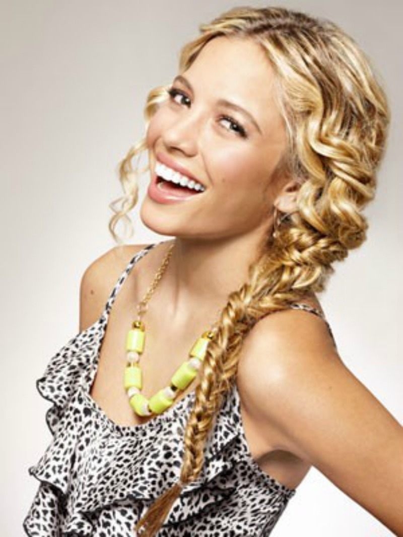 22 totally pretty 10-minute hairstyles for curly hair | babble
